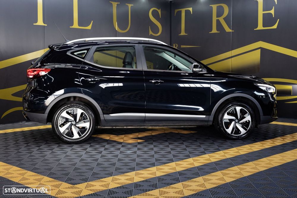 MG ZS EV 72.6 kWh Luxury OBC 11 kW - 4