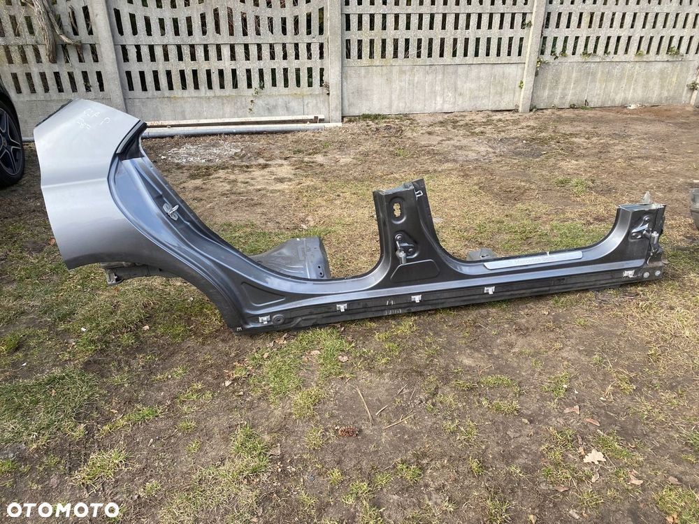 MERCEDES cla 117 slupek prog prawy lewy kolor 787 - 2