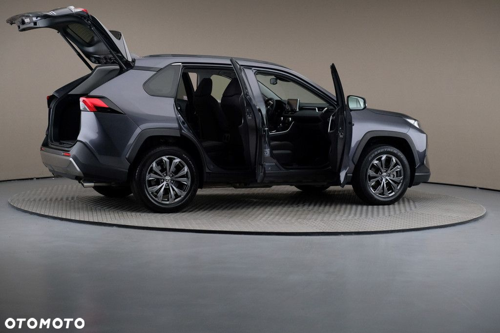 Toyota RAV4 - 6