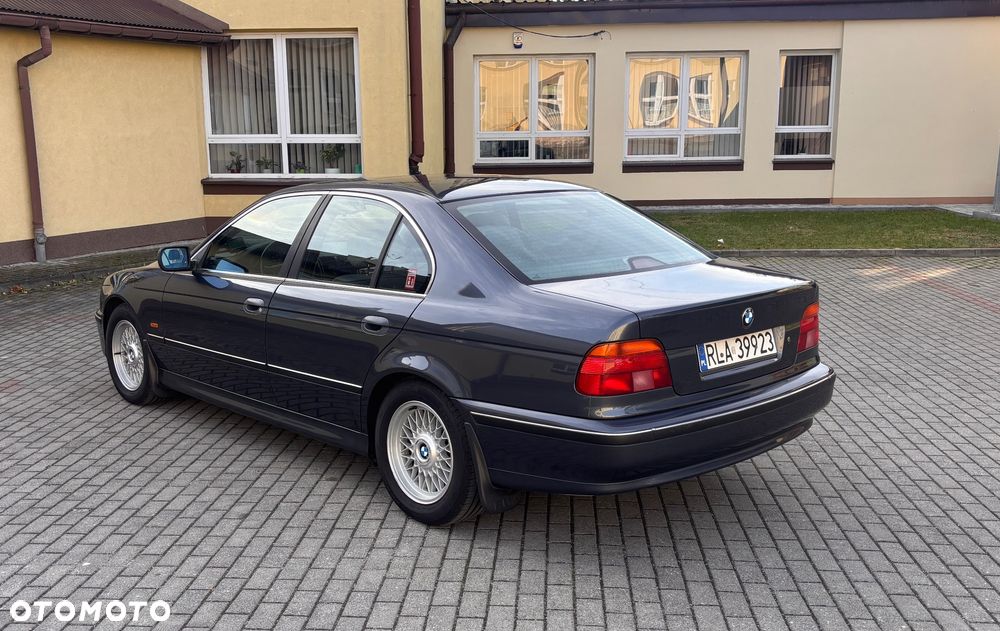 BMW E39 1996 photo 3