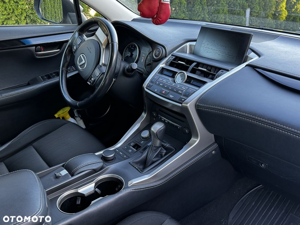 Lexus NX - 7
