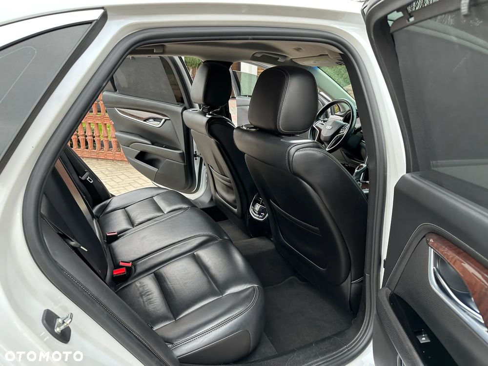 Cadillac XTS - 24
