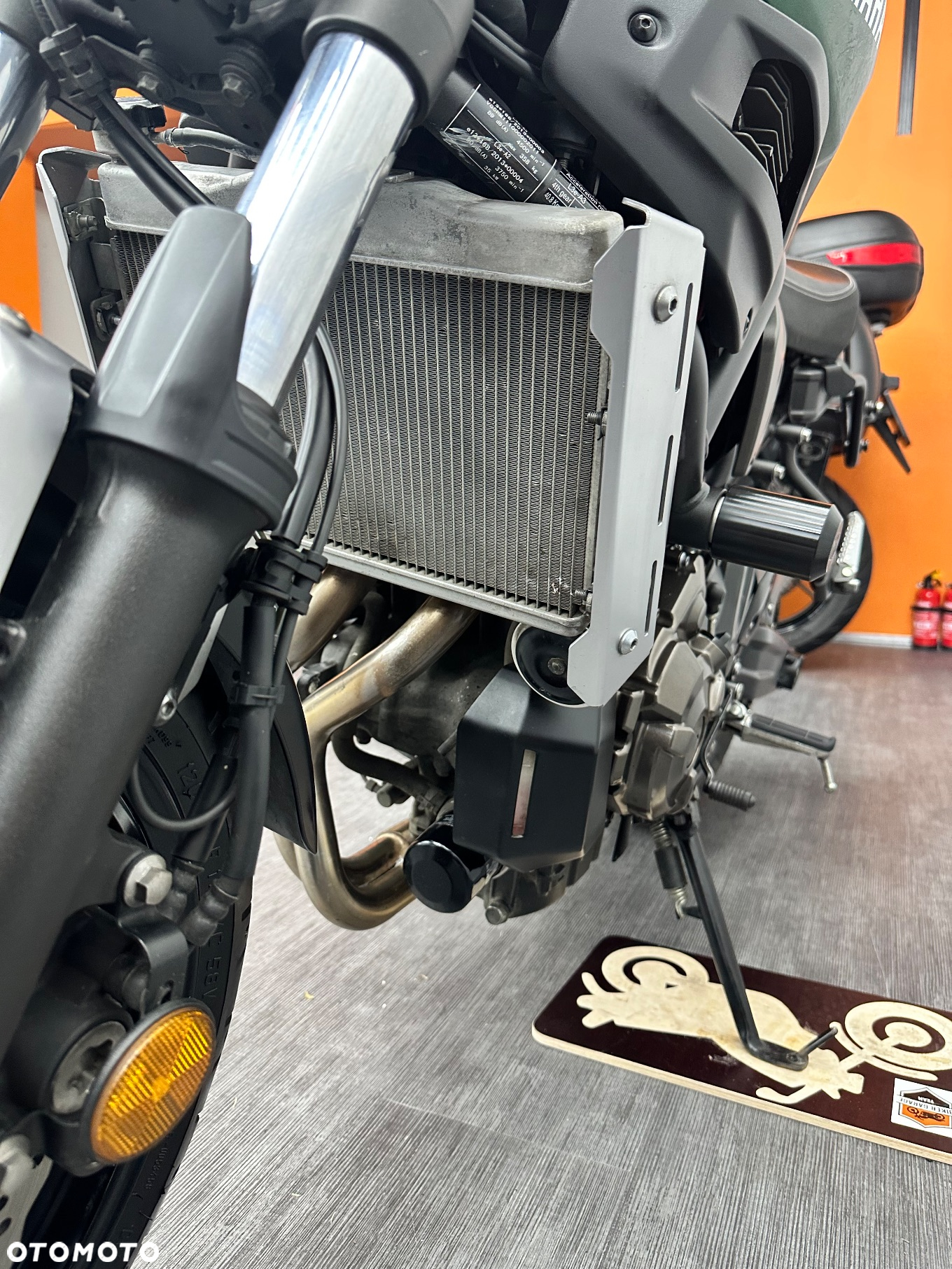 Yamaha XSR - 17