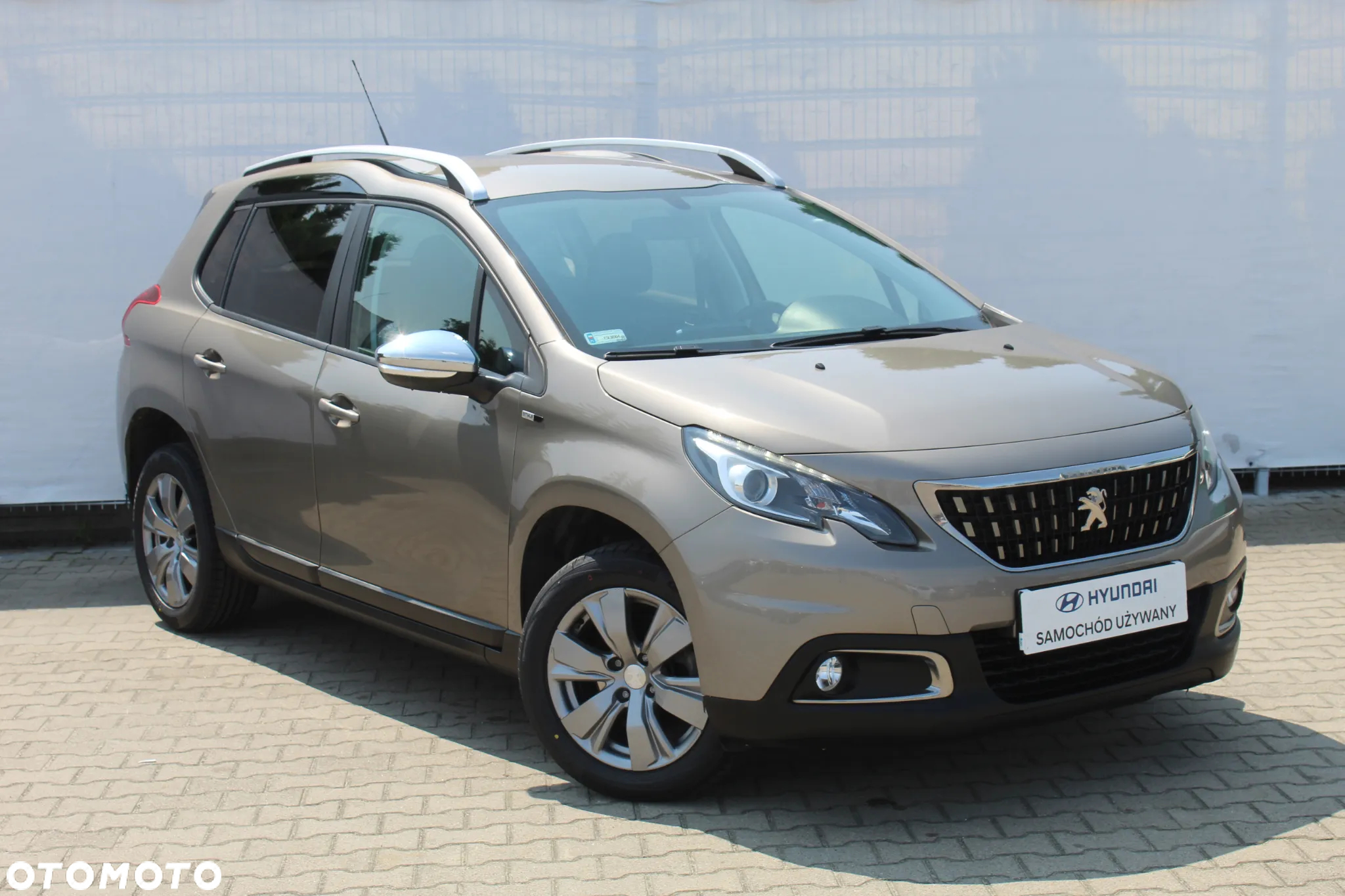 Peugeot 2008 1.2 Pure Tech GPF Style S&S EAT6 - 7