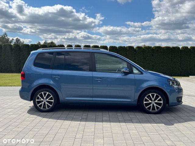 Volkswagen Touran - 4