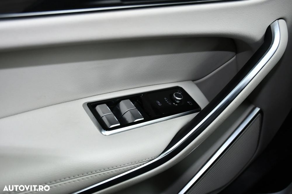 Jaguar F-Pace P400e AWD HSE - 27