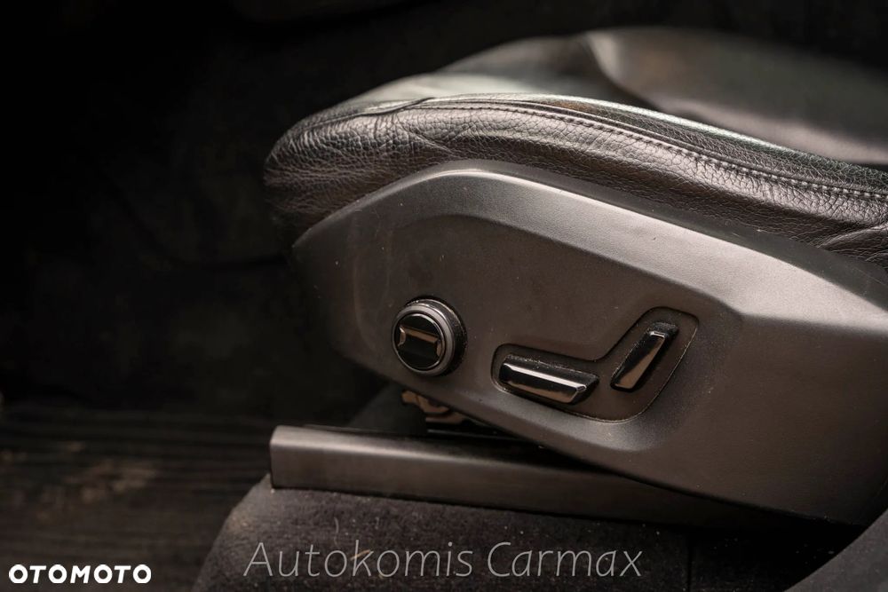 Volvo XC 90 T5 AWD Geartronic Momentum - 17