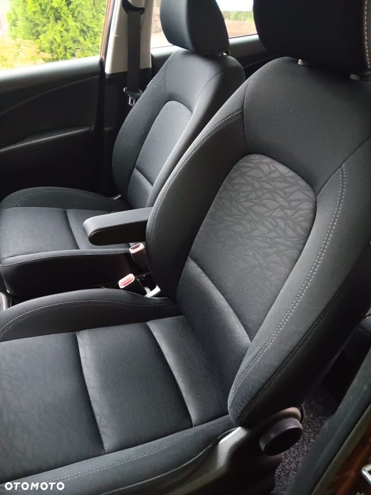 Hyundai ix20 - 21