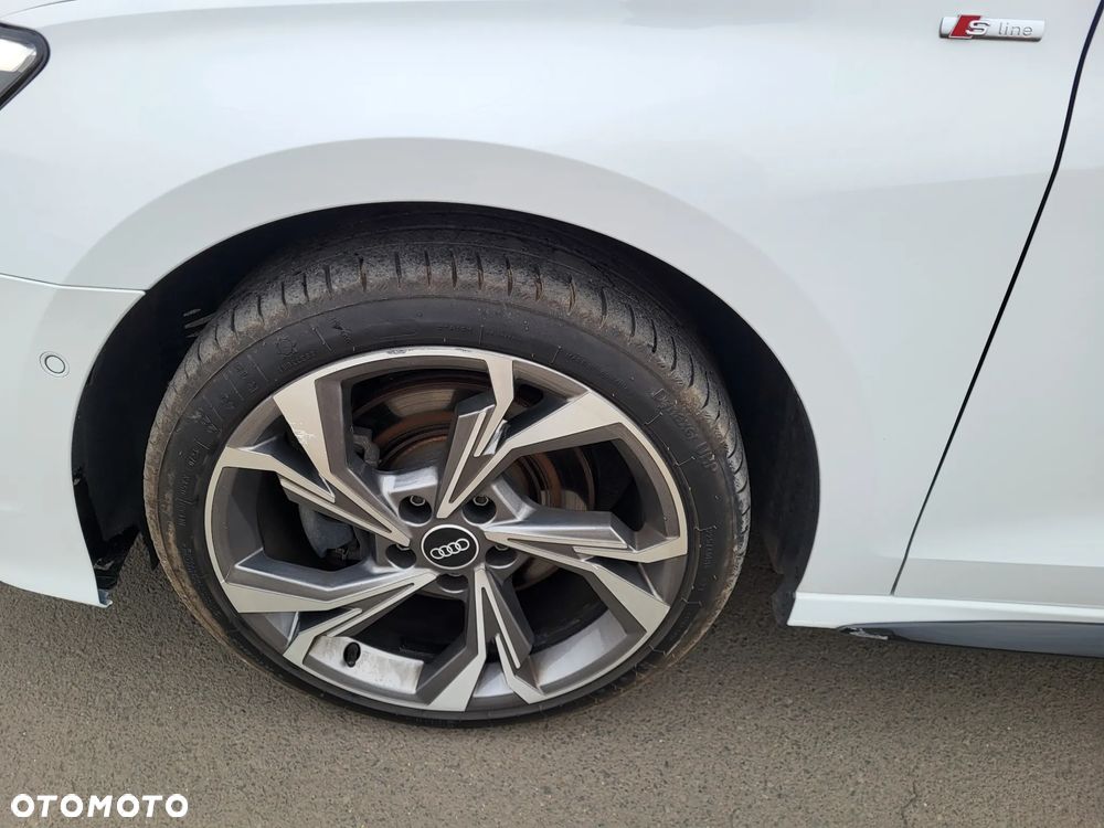 Audi A3 Sportback 2.0 TDI (clean diesel) S tronic S line Sportpaket - 32