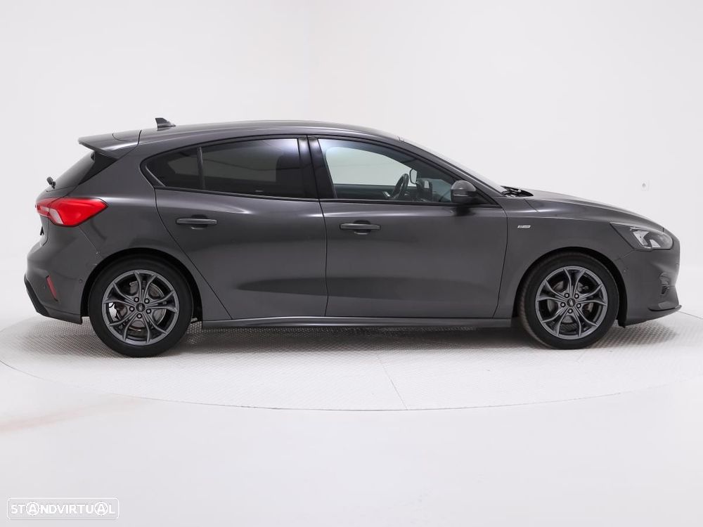 Ford Focus 1.5 TDCi EcoBlue ST-Line - 2