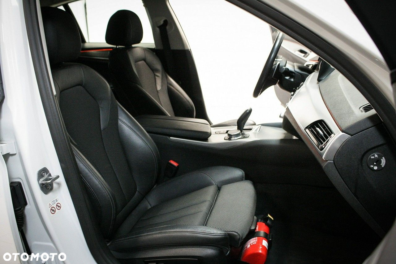 BMW Seria 5 520d xDrive Sport Line sport - 20