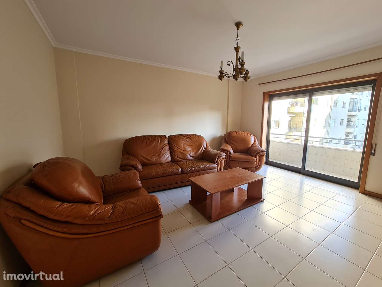 Arrenda-se apartamento T1 junto ao BragaParque - Grande imagem: 2/11