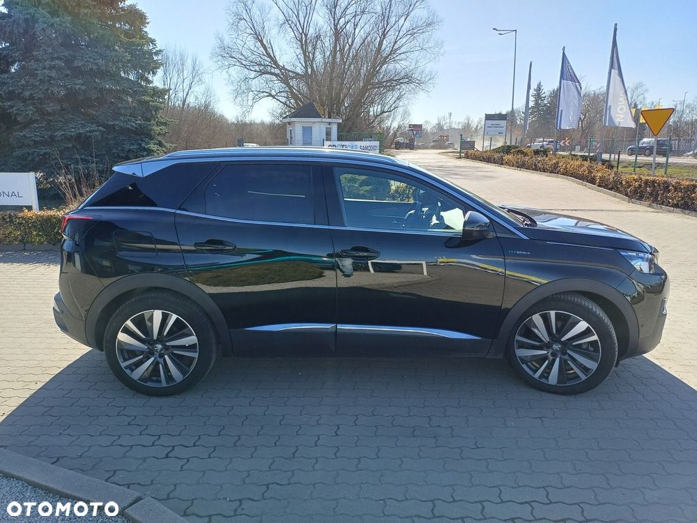 Peugeot 3008 1.6 PureTech Hybrid4 PHEV GT S&S EAT8 - 8