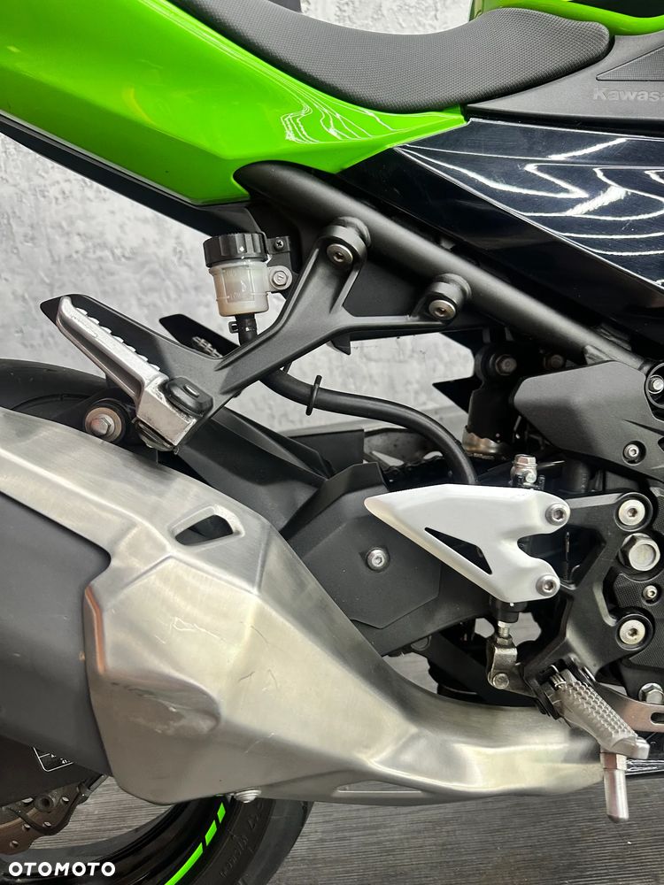 Kawasaki Ninja - 32