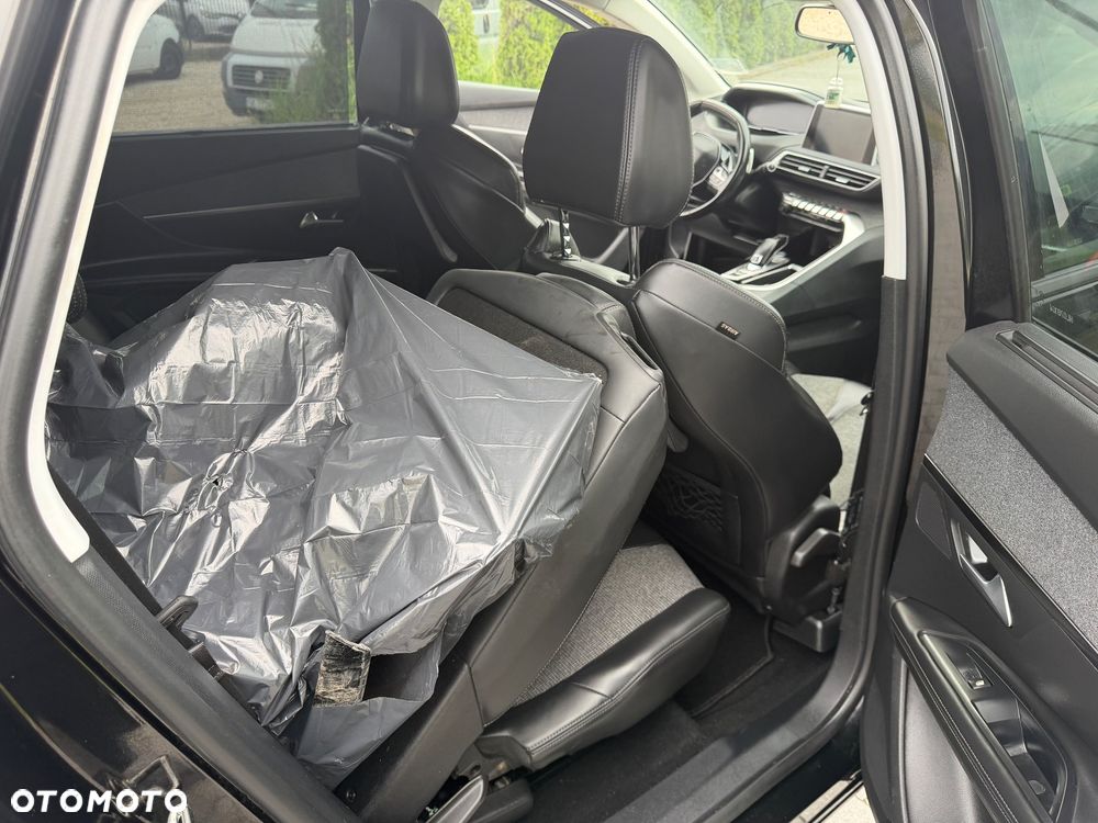 Peugeot 5008 1.6 BlueHDi Style 7os - 22