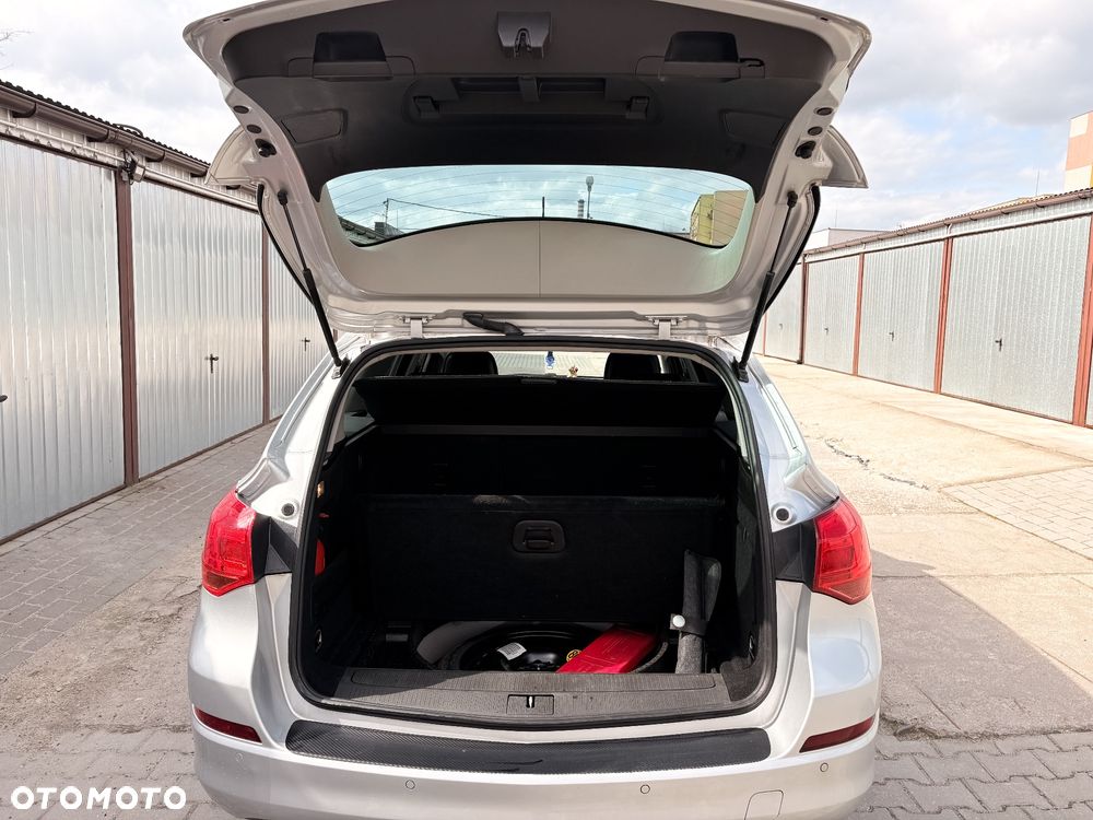 Opel Astra 1.6 Sport - 11