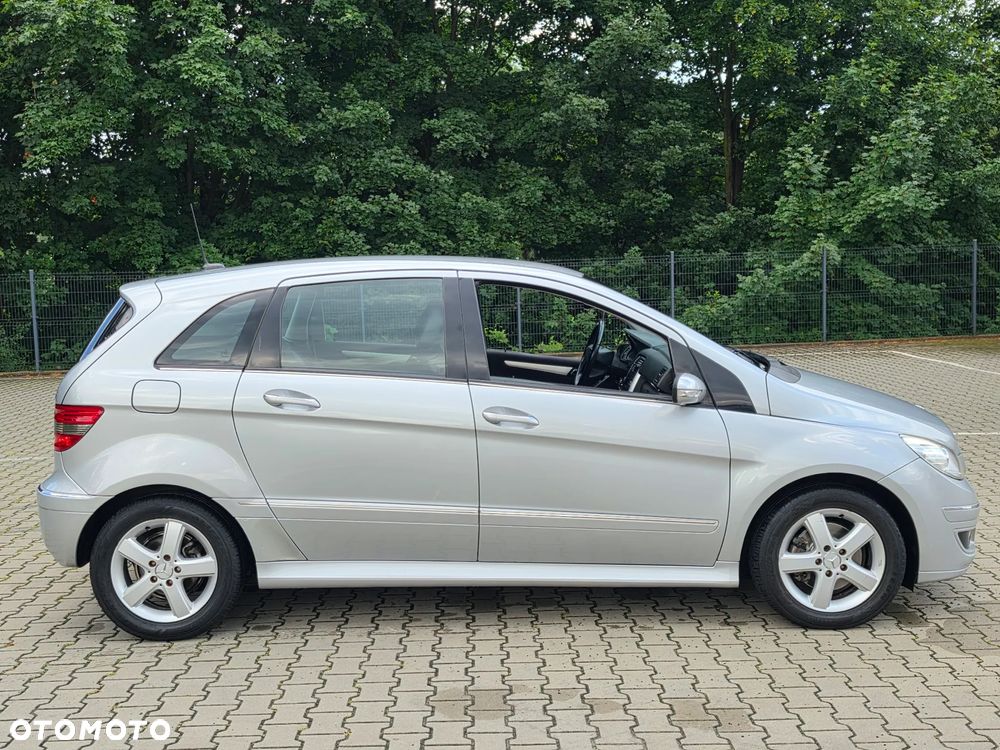 Mercedes-Benz Klasa B 180 CDI Special Edition - 22