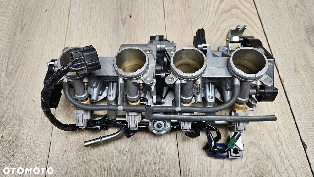 Listwa Wtryskowa Przepustnica Yamaha YZF-R6 R6 2008-2016 13S Dawca Części - 7