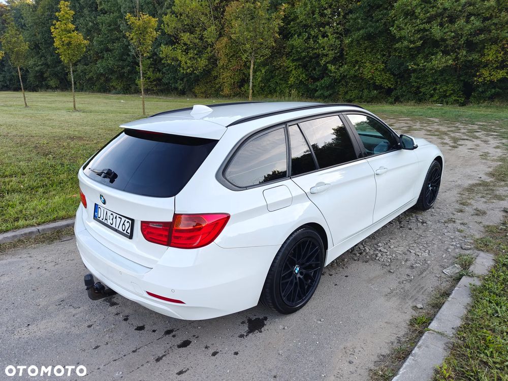 BMW Seria 3 320d xDrive - 4