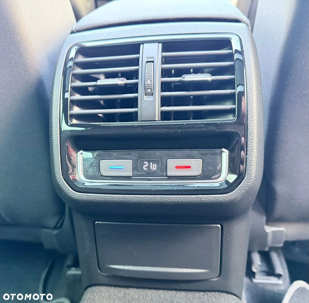 Volkswagen Passat 2.0 TDI Business DSG - 18