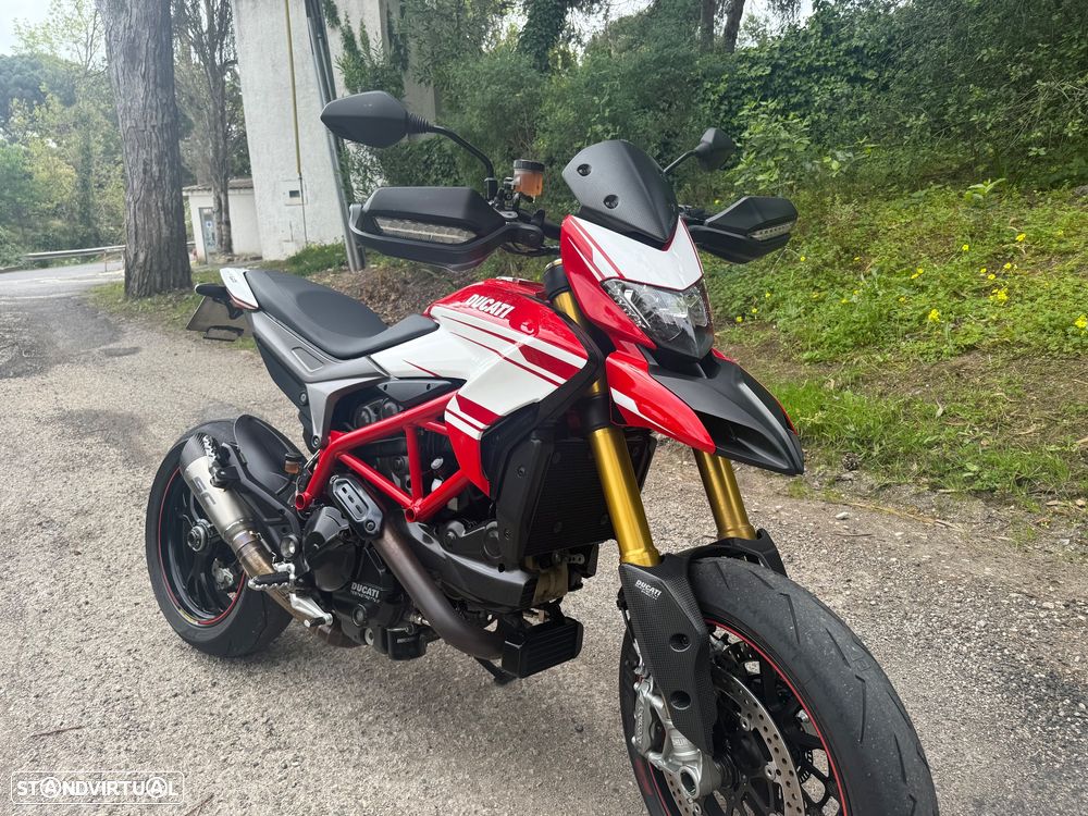 Ducati Hypermotard 939 SP - 2