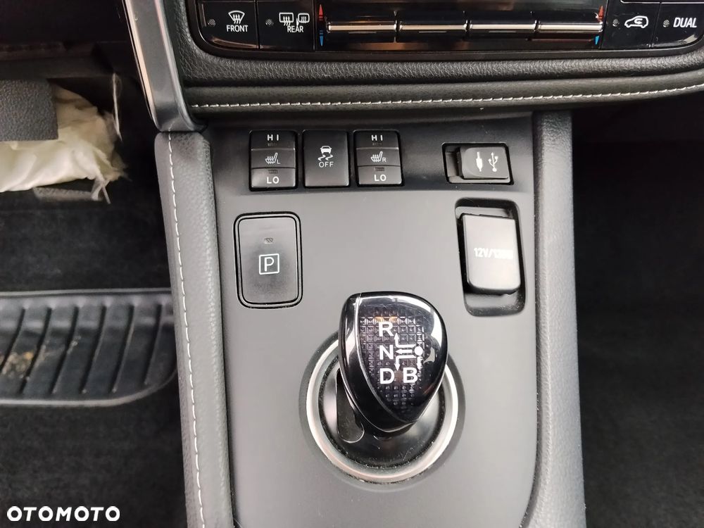 Toyota Auris Hybrid 135 Premium - 9