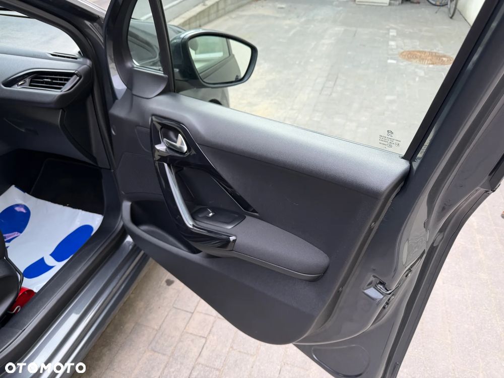 Peugeot 208 PureTech 82 Active - 17