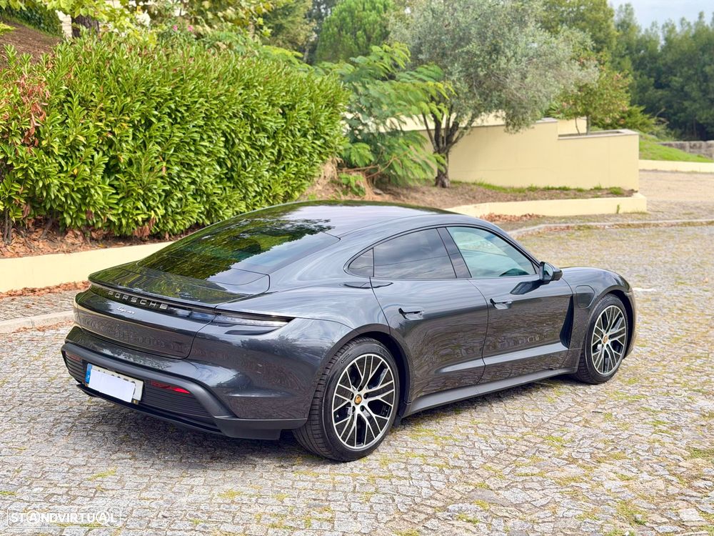 Porsche Taycan Standard - 12