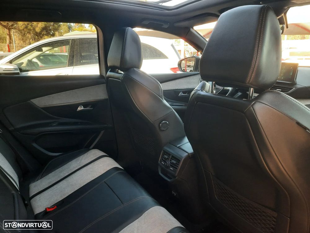 Peugeot 3008 1.6 Hybrid GT Pack e-EAT8 - 33