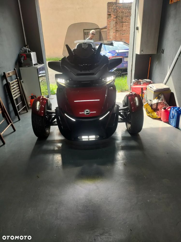 Can-Am Spyder - 4