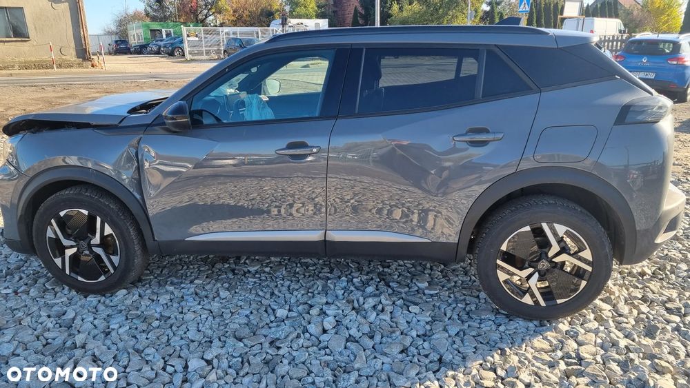 Peugeot 2008 BlueHDi 130 Allure S&S EAT8 - 12