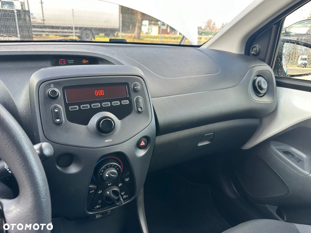 Toyota Aygo - 12