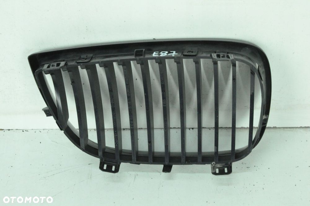 Bmw E81 E87 Lift E87 Nerka Kratka Ozdobna Grill Atrapa Lewa Czarna 7077129 - 2