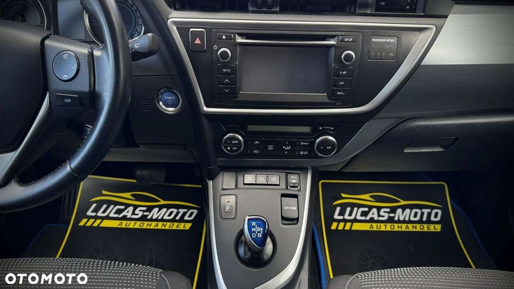 Toyota Auris - 32