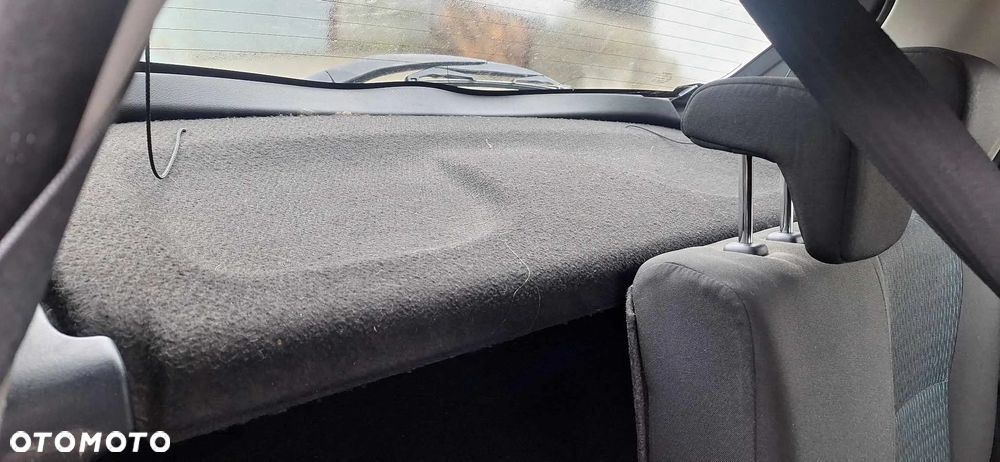 Toyota YARIS III lampa prawy przód - 8