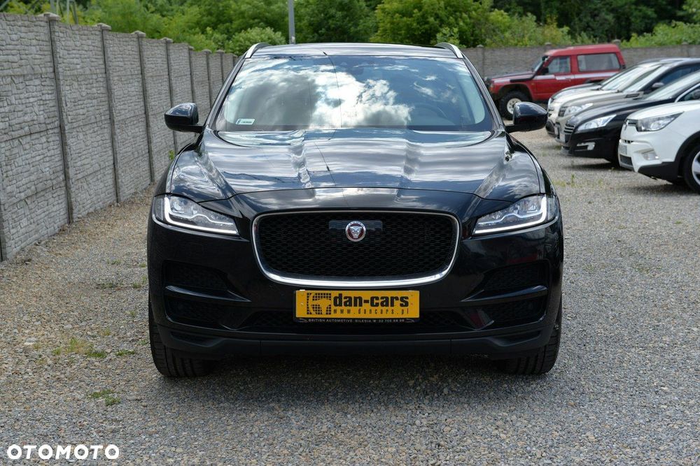 Jaguar F-Pace - 8