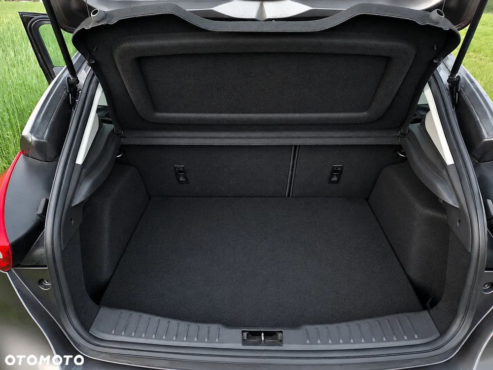 Ford Focus - 13