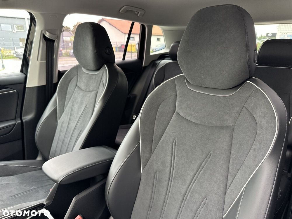 Volkswagen Tiguan - 12