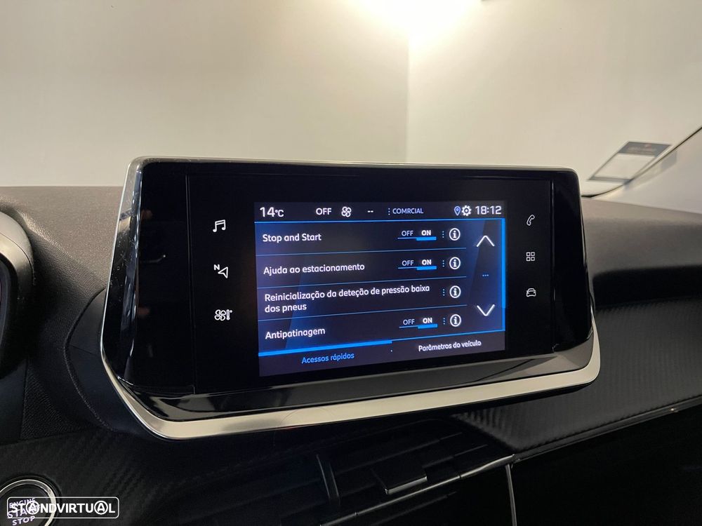 Peugeot 2008 1.5 BlueHDi Allure EAT8 - 23