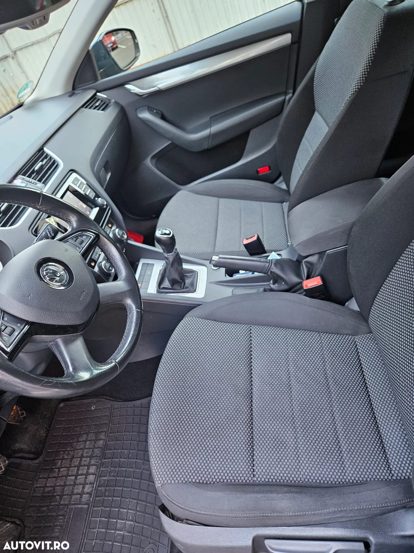 Skoda Octavia 1.6 TDI AMBITION - 11