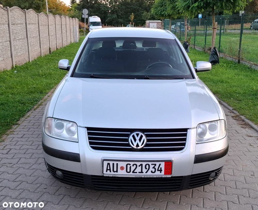Volkswagen Passat - 2