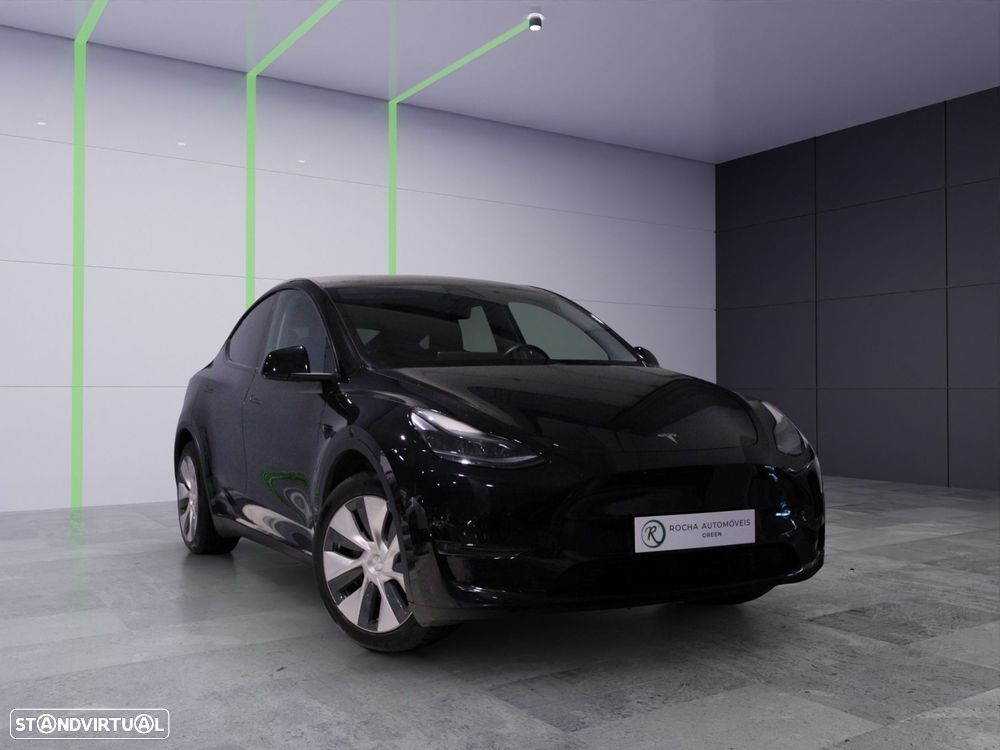 Tesla Model Y Long Range Dual Motor AWD - 3