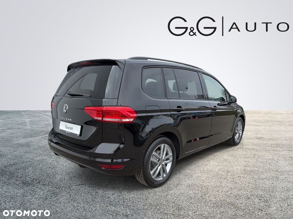 Volkswagen Touran - 11