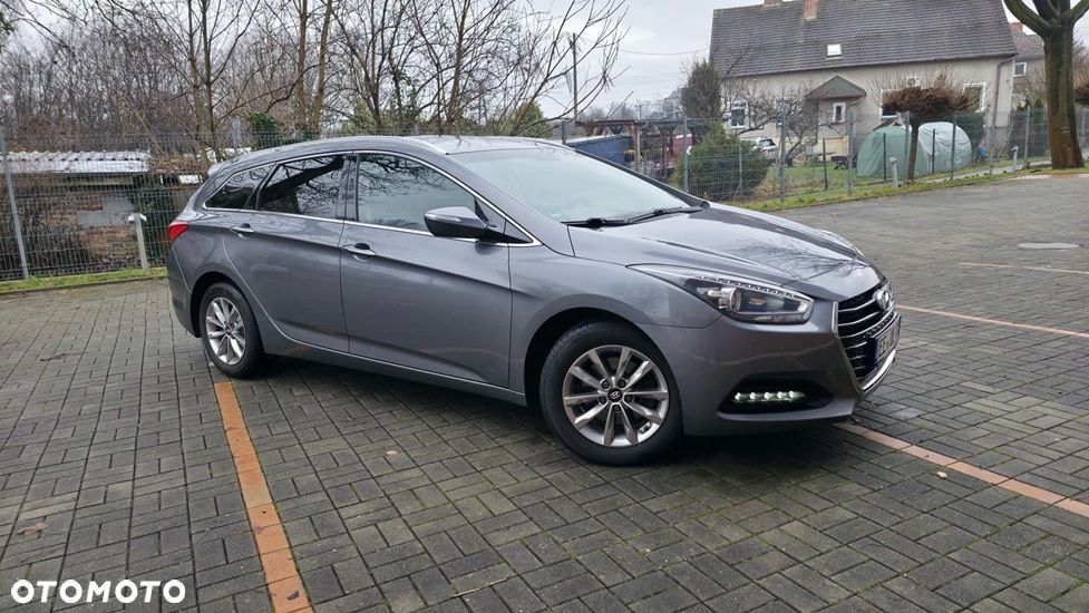 Hyundai i40 Kombi blue 1.7 CRDi Premium - 11