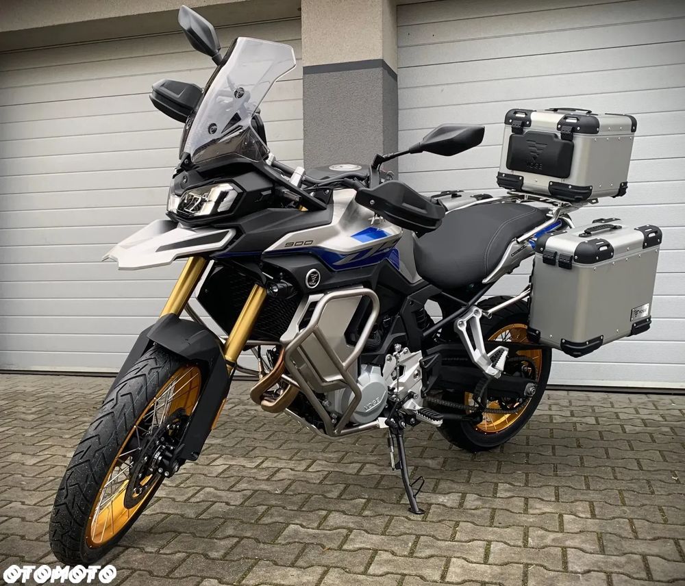 VOGE 900DSX - 13