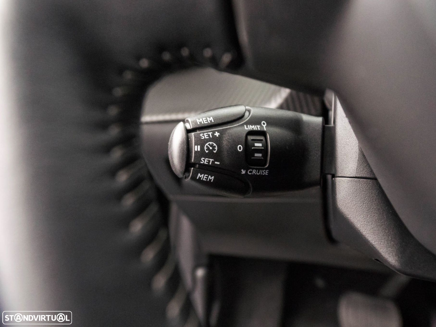 Peugeot e-208 - 20