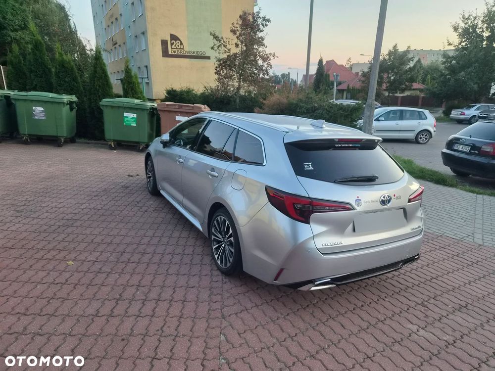 Toyota Corolla 2.0 Hybrid Comfort - 4