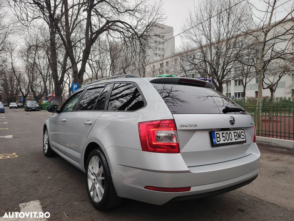 Skoda Octavia 1.6 TDI DSG Clever - 4