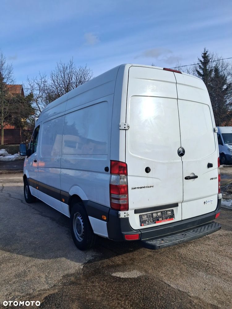 Mercedes-Benz Sprinter - 2