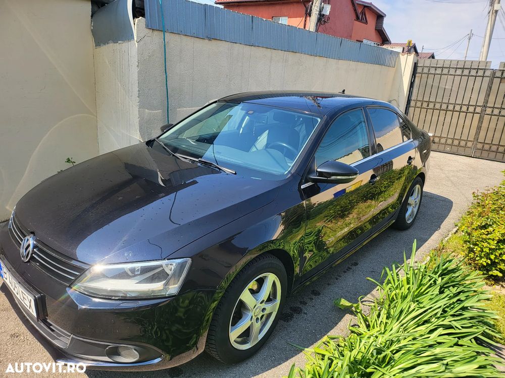 Volkswagen Jetta 1.6 TDI DSG Highline - 4